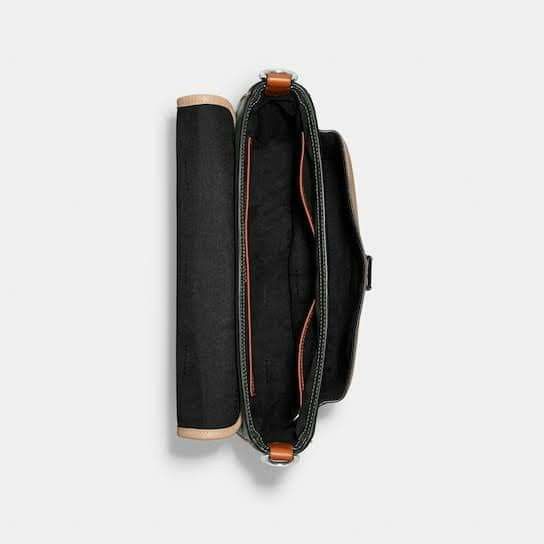 🇺🇲 Authentic Coach Charter Messenger Bag (Category: Luxury Bags & Wallets) located in Santa Cruz. Submitted by janelovebagswatchesshoesph (Listing ID 1226861089, Image 3). Description: .