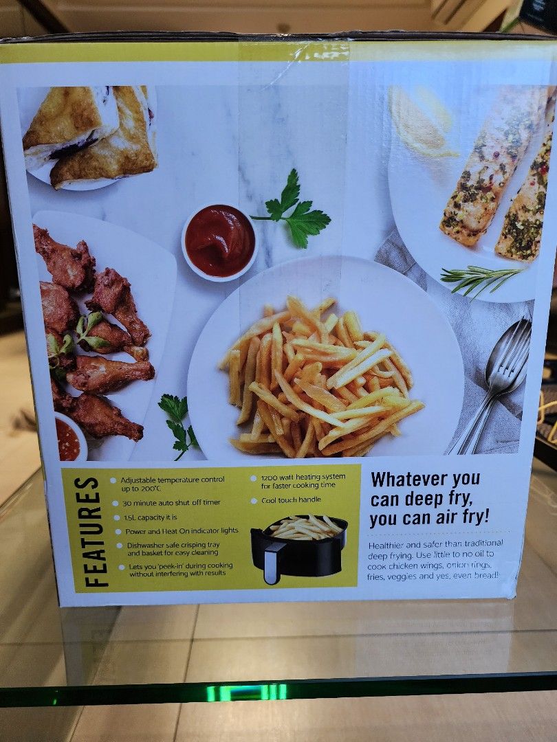Air Fryer 1.5L (Category: Fryers) located in Pasay City. Submitted by glc08 (Listing ID 1226717561, Image 2). Description: Brand new in box RFS: decluttering Location: Pasay.