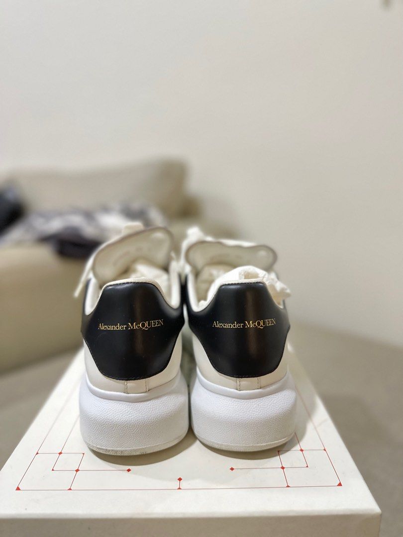 Alexander store mcqueen klcc