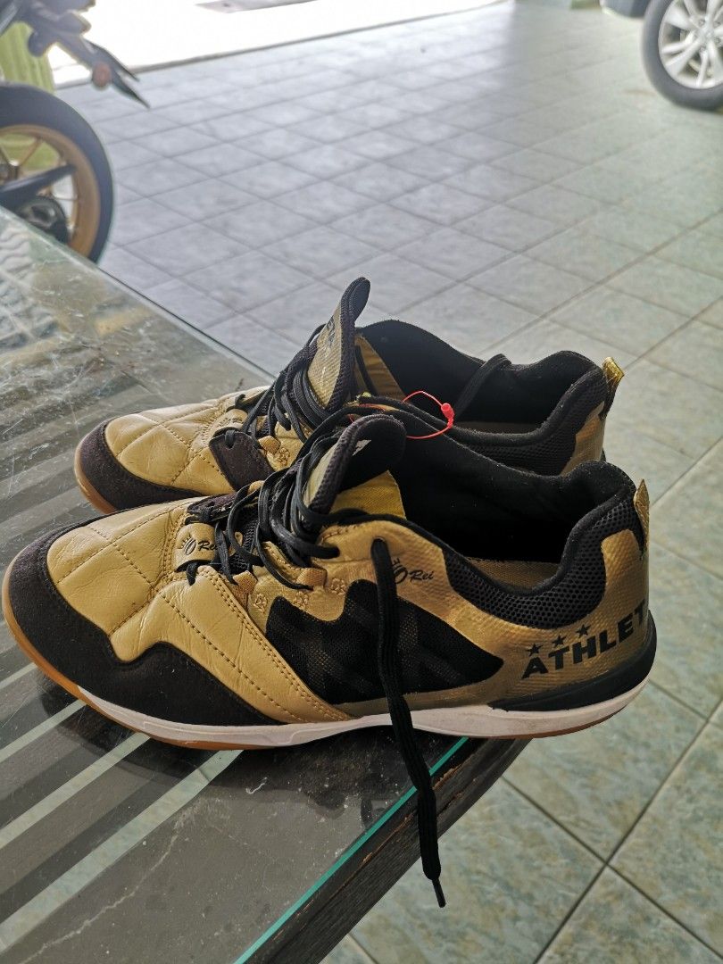 athleta futsal shoes