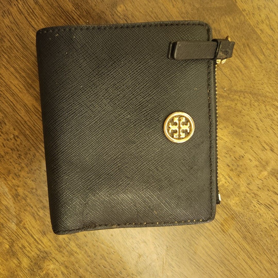 Authentic Tory Burch Kira Chevron Top Handle Bag, Women's Fashion, Bags &  Wallets, Purses & Pouches on Carousell