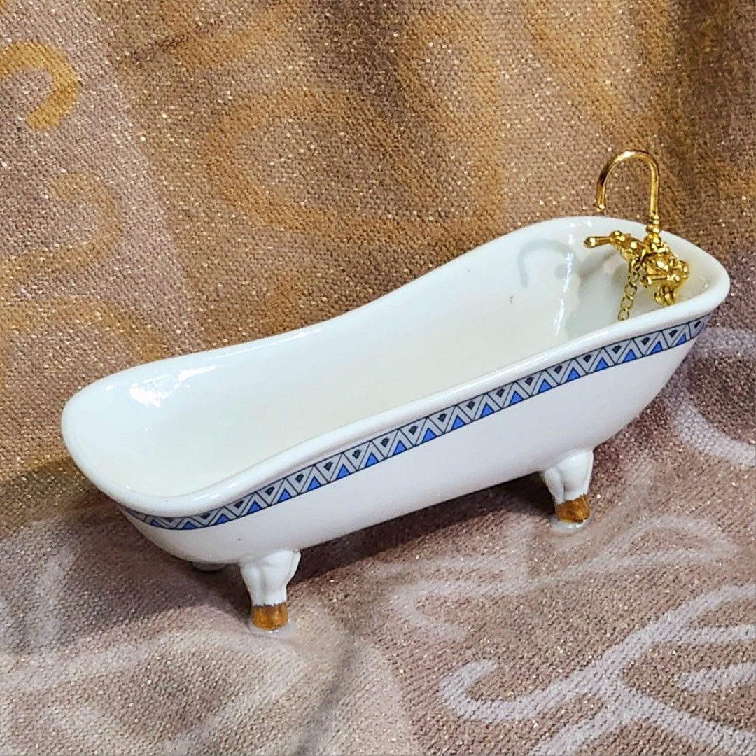 Dollhouse Miniature Bathtub Gold Faucets White Ceramic 1:12 Scale Bathroom  Tub 