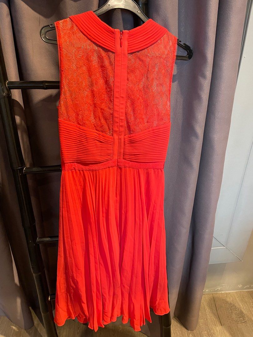 open lace back dress Black Pleated V Neck Maxi Dress