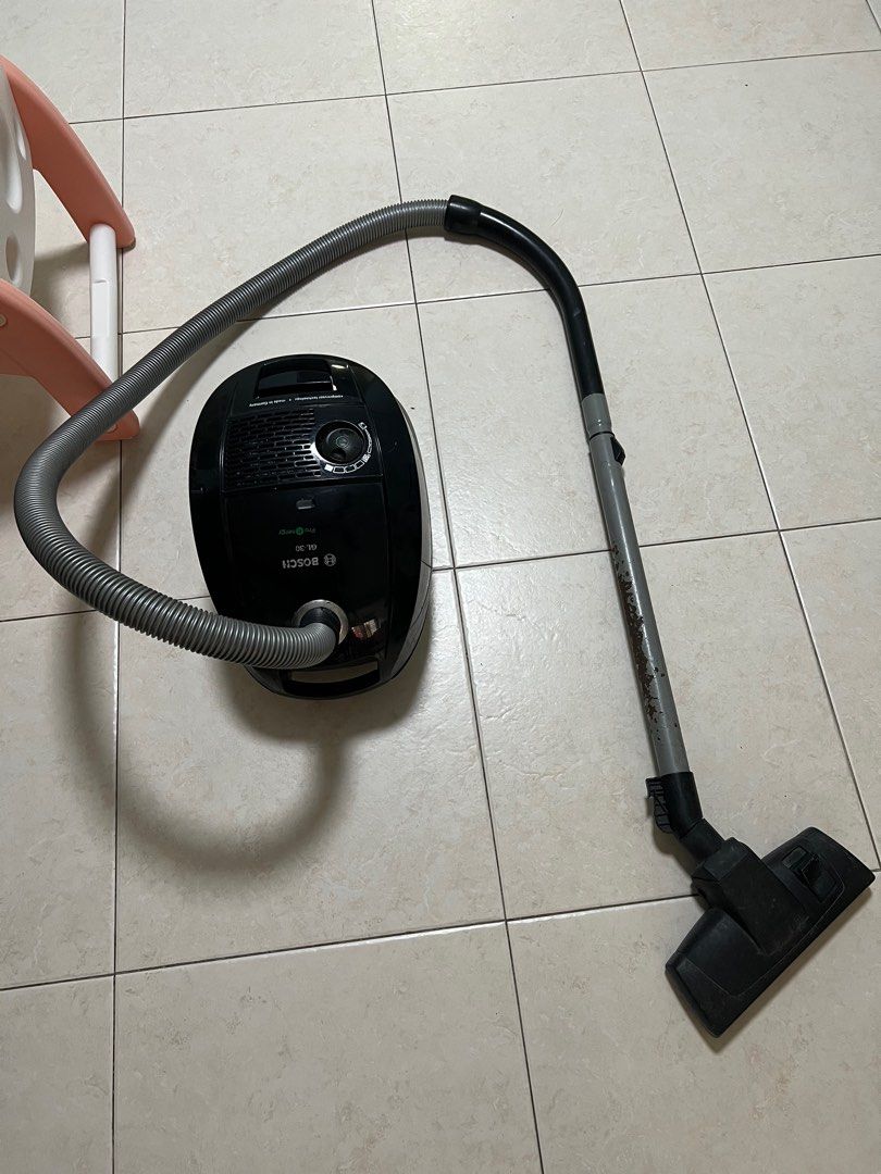 Bosch bagged vacuum cleaner GL30 compact eco black, TV & Home