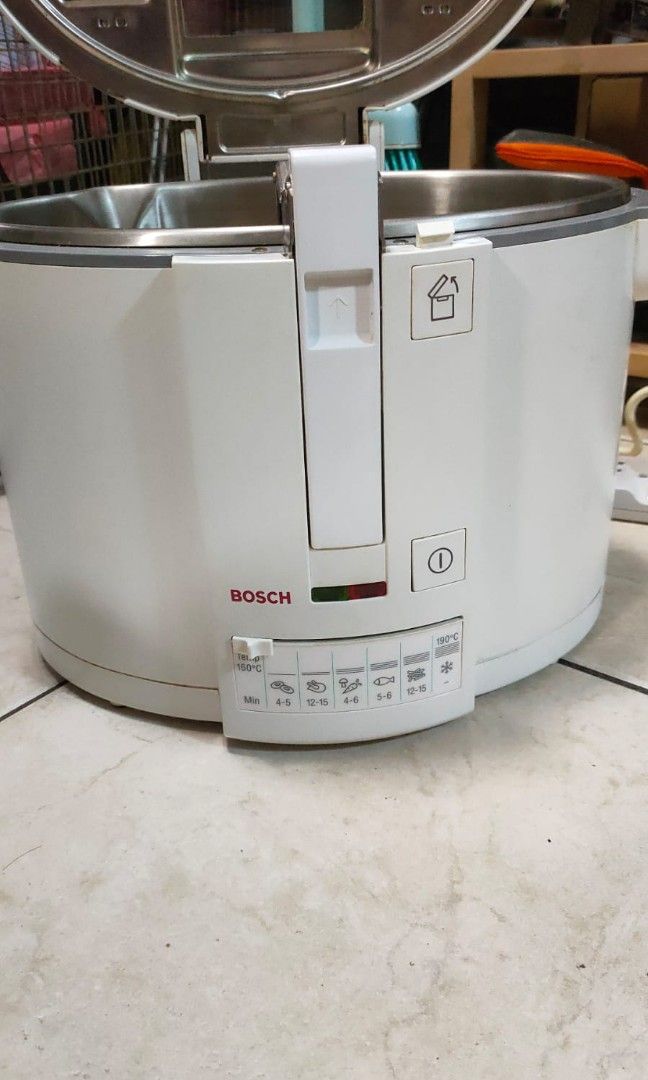 Bosch deep fryer, TV & Home Appliances, Kitchen Appliances, Fryers on
