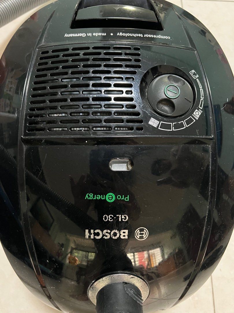 Bosch bagged vacuum cleaner GL30 compact eco black, TV & Home