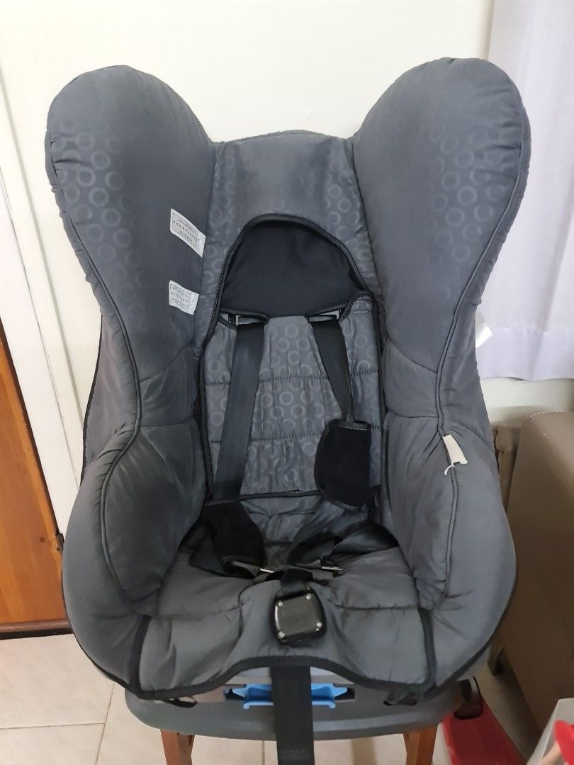 Britax car seat with infant insert
