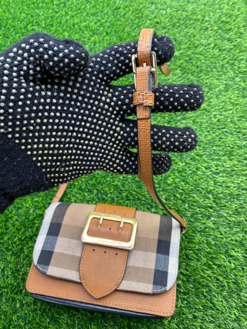 Burberry the buckle outlet