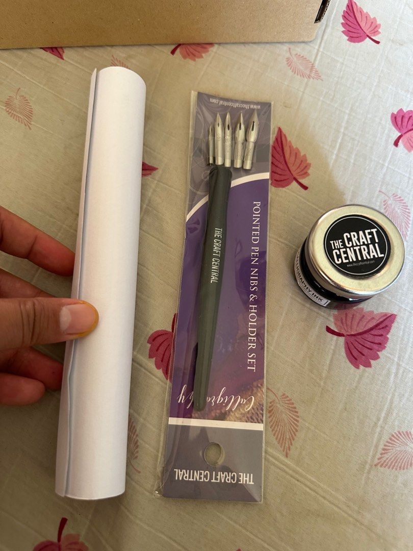 Calligraphy Kit (Category: Craft Supplies & Tools) located in Manila. Submitted by hedaheda (Listing ID 1226692631, Image 2). Description: Calligraphy kit Brand new Last price 200.