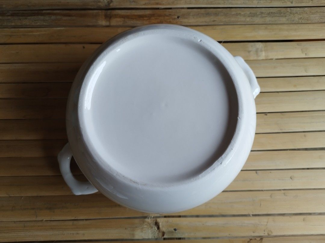 Ceramic Stockpot Bear Design #1 (Category: Bakeware) located in San Pedro. Submitted by cs_lgn (Listing ID 1226750491, Image 3). Description: 300 pesos 2pcs available With individual boxes Brand new 📍 Location: San Pedro Laguna MOP: Gcash (payment first) MOD: Lalamove/Flash Express - sf starts at 55 pesos.