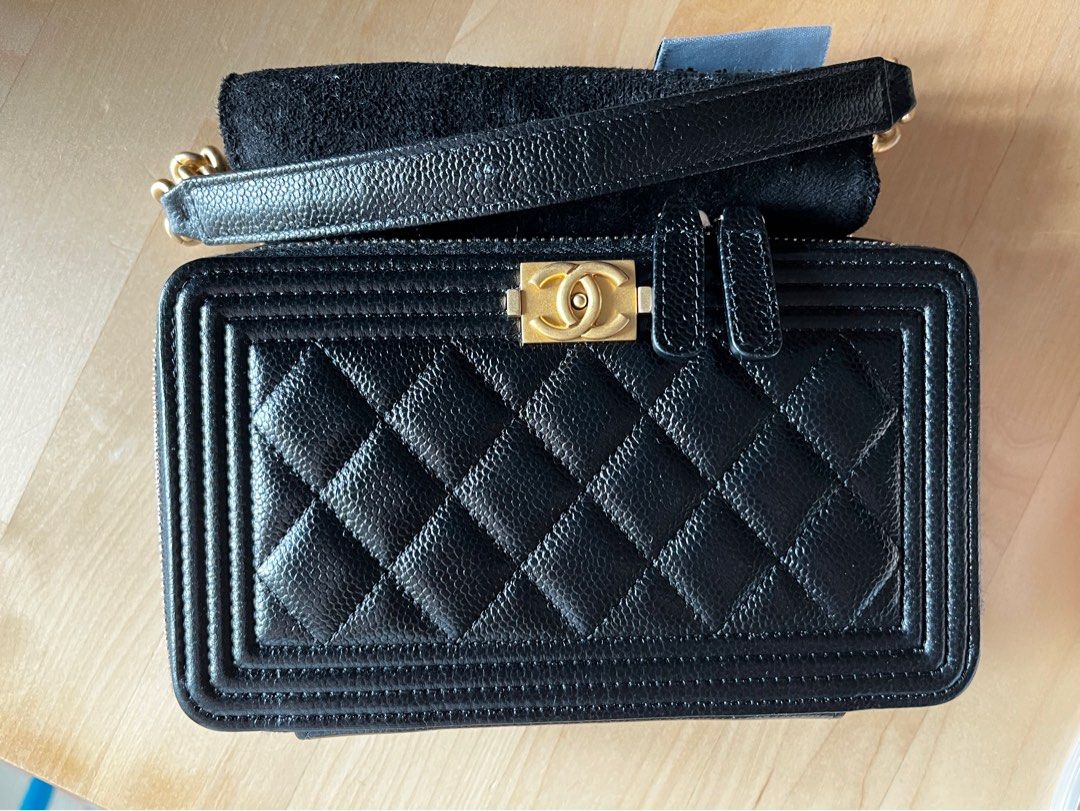 Chanel boy clutch with chain online