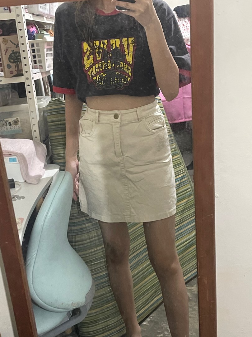 cream mini skirt, Women's Fashion, Bottoms, Skirts on Carousell