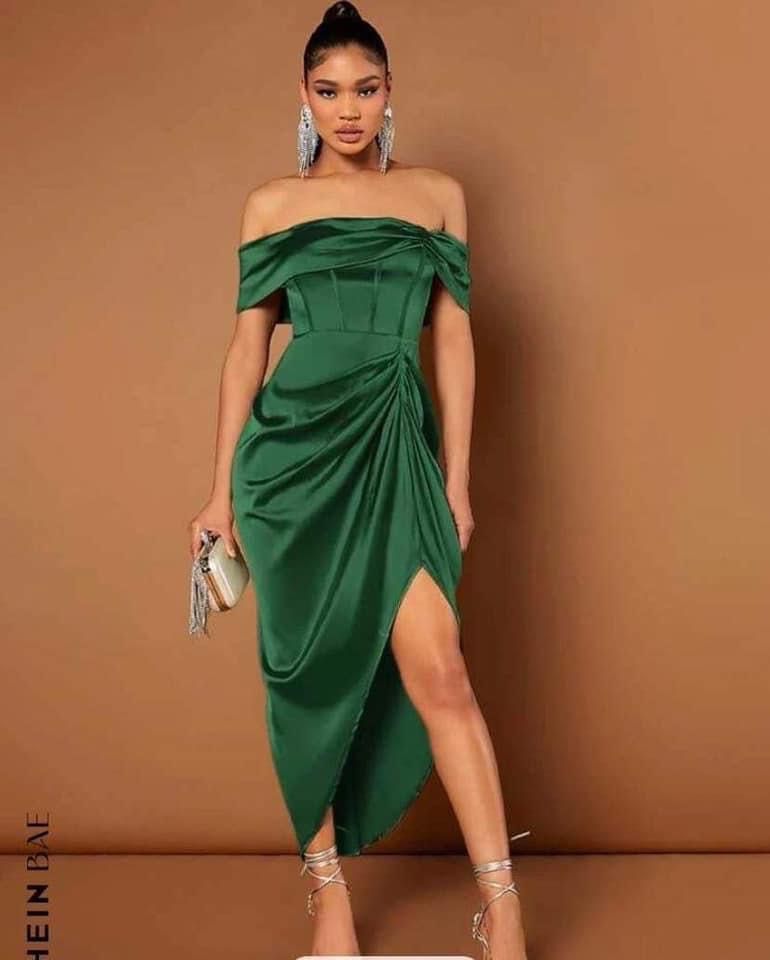 Emerald green off shop the shoulder gown