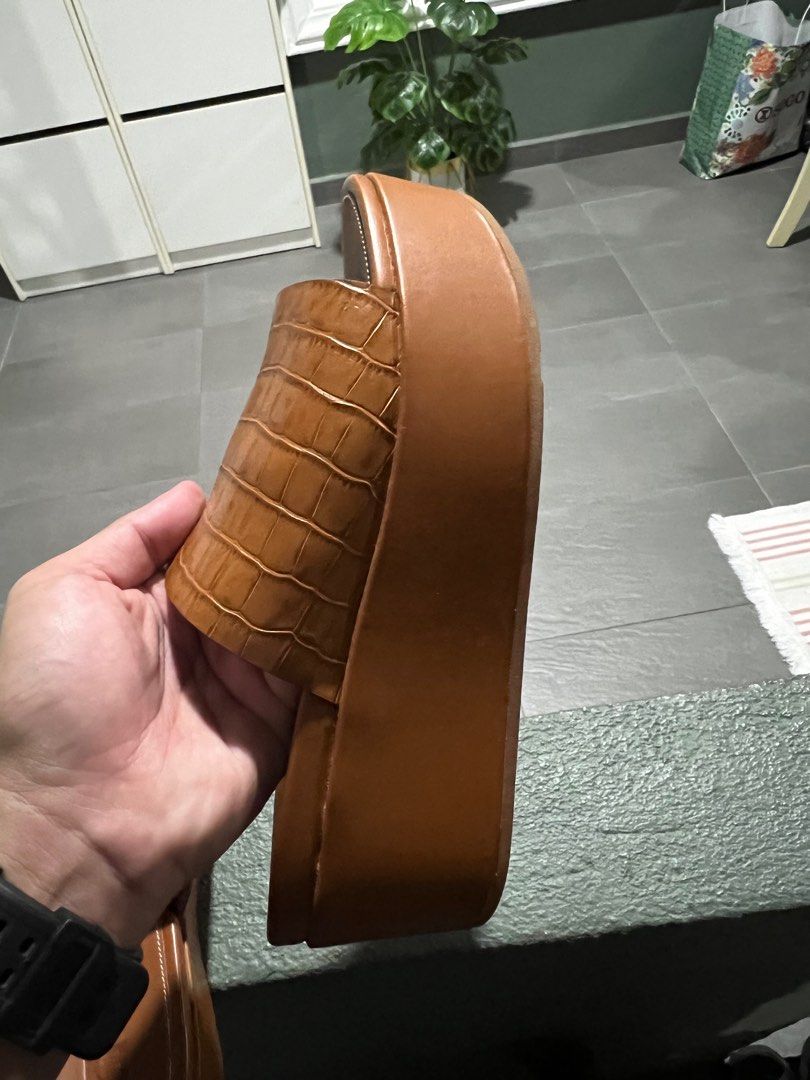 Croc fitflops 2025