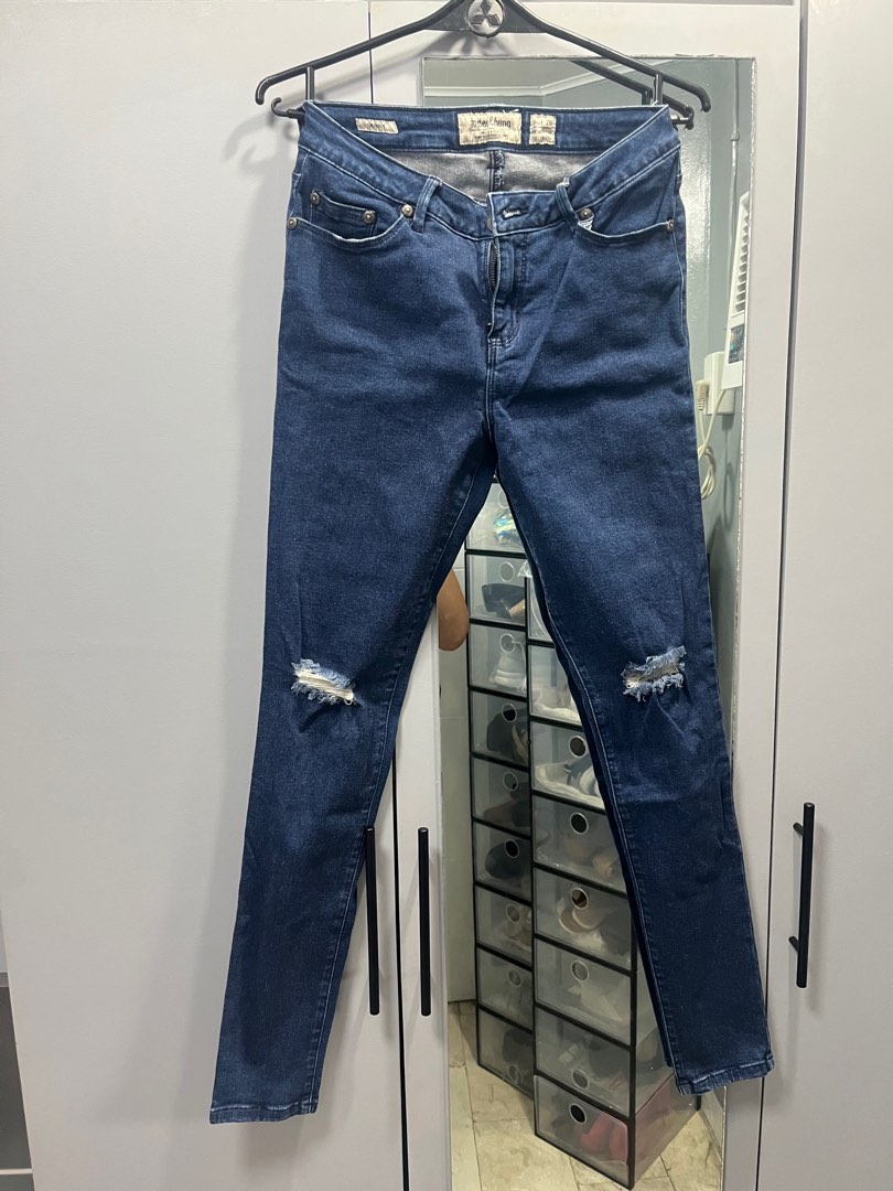 Folded&Hung tattered jeans, Women's Fashion, Bottoms, Jeans on Carousell
