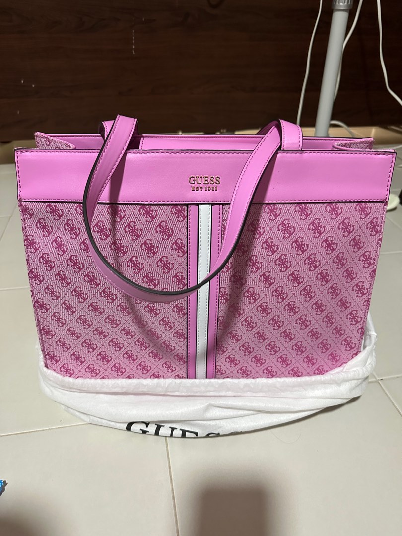 Guess Tote Bag, Women's Fashion, Bags & Wallets, Tote Bags on Carousell