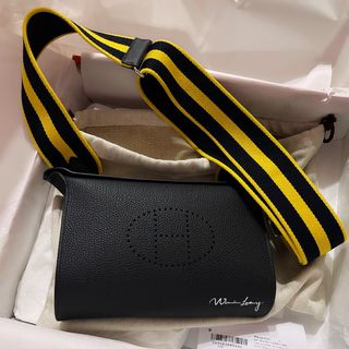 （分類：）位於 。 由 wbpreowned 提交（商品編號 1225528624，圖片 1）。簡介： 。