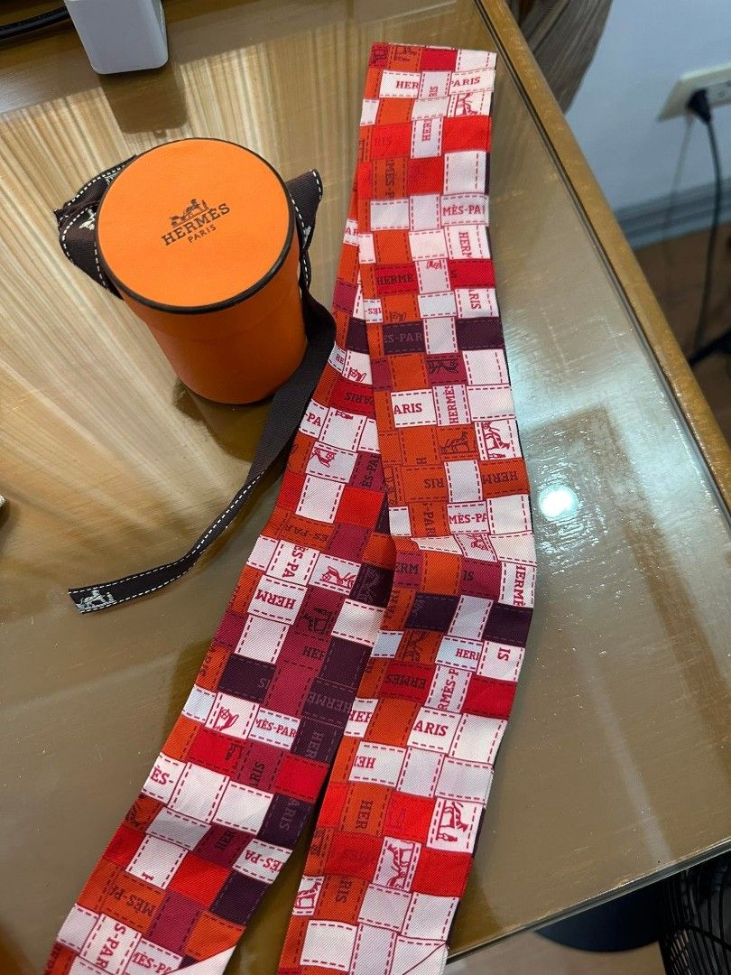 Hermes twilly/ (Category: Luxury Accessories) located in Butuan. Submitted by jen_pre (Listing ID 1226737150, Image 1). Description: .