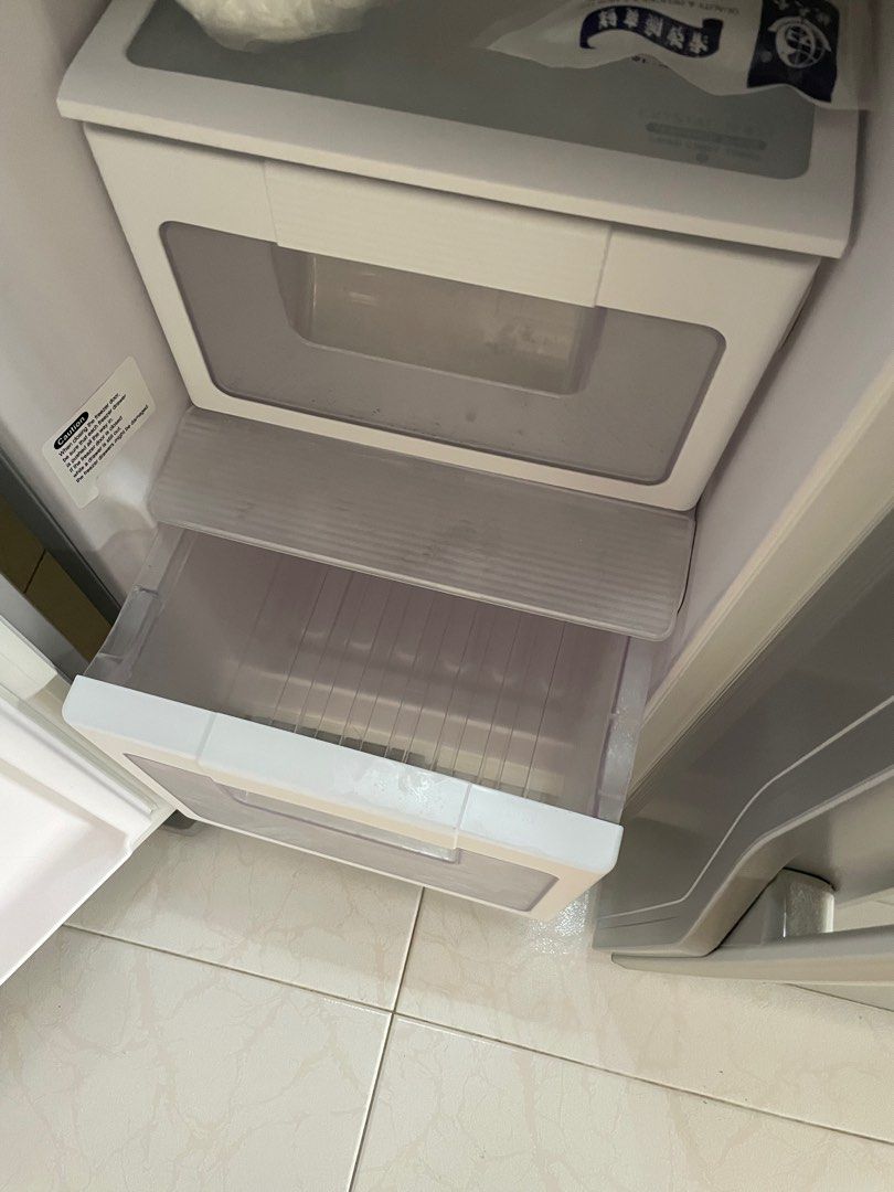 Hitachi RS705P2MS Side by Side Fridge, TV & Home Appliances, Kitchen