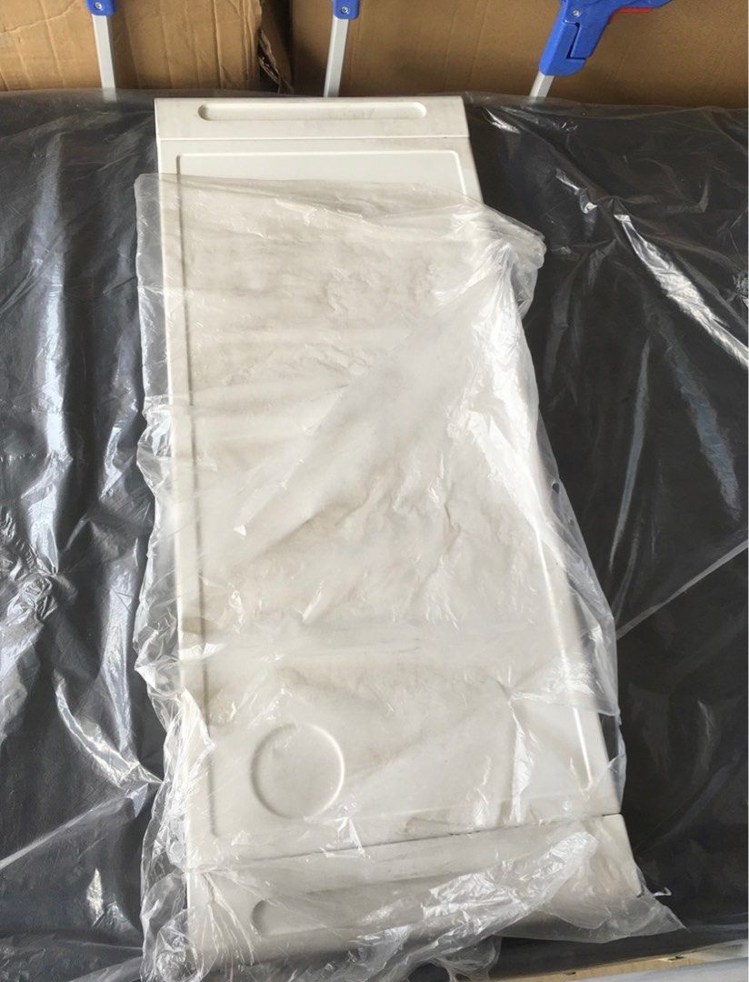 Hospital Bed Olongapo Area, Furniture & Home Living, Furniture, Bed