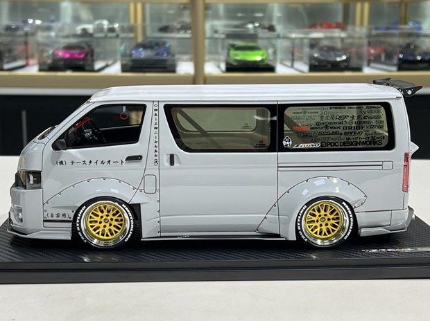 ignition model 1/18 T・S・D WORKS HIACE Gray IG3120 - ミニカー