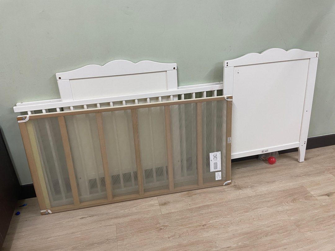 Ikea Hensvik Cot & FREE ikea Mattress included. , Babies & Kids, Baby