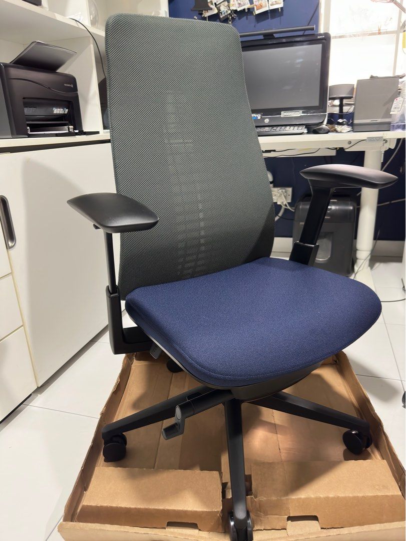 55% off INSANE OFFER 55% off 2 days REDUCE FOR CLEARANCE BRAND NEW IN BOX Haworth fern task chair MADE IN USA (Category: Chairs) located in Petaling Jaya. Submitted by displayelement1 (Listing ID 1222305363, Image 3). Description: PAYMENT METHOD. WE ACCEPT CREDIT CARD, DEBIT CARD, INSTANT ONLINE TRANSFER OR DUIT NOW , E WALLET WE DONT ACCEPT IBG TRANSFER Office chair Office furniture Ceo chair Steelcase Okamura Herman miller Humanscale Highback o