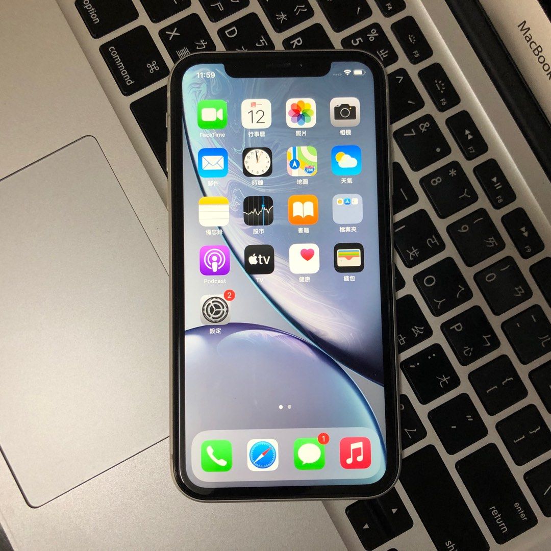 iPhone XR 64G, 手機及配件, 手機, iPhone, iPhone X 系列在旋轉拍賣