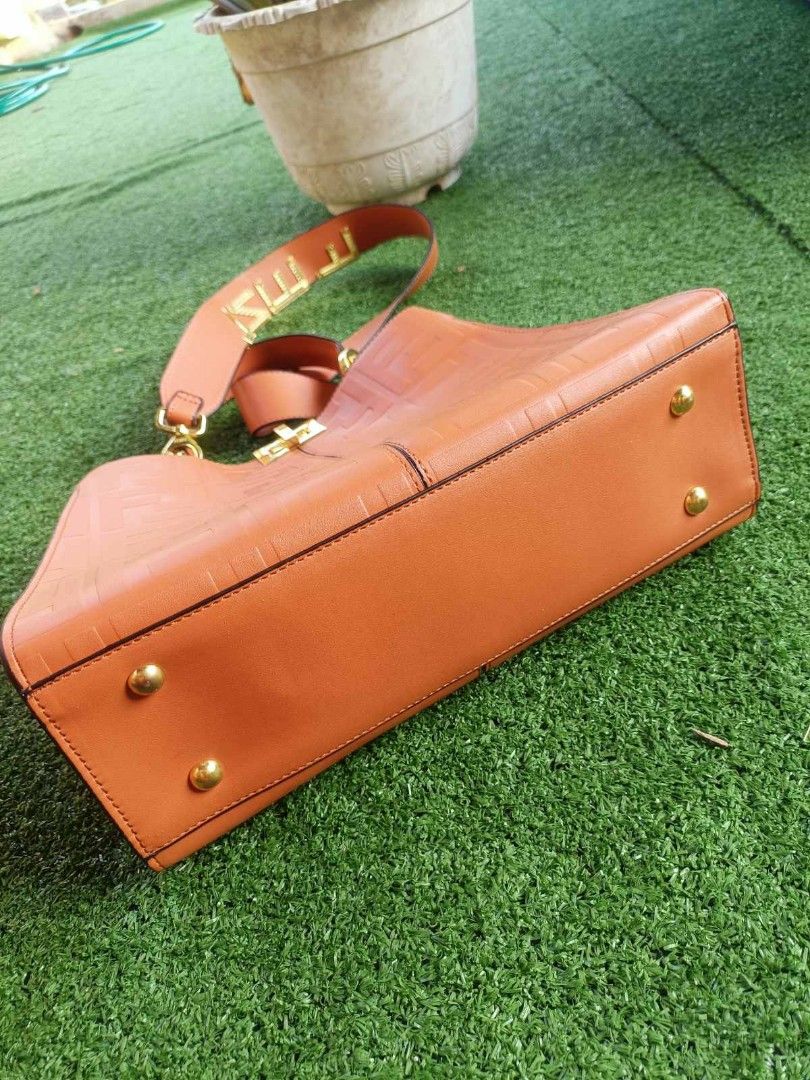 Japan Surplus Fendi Peekaboo (Category: Luxury Bags & Wallets) located in Cebu City. Submitted by elcoleccion21 (Listing ID 1226861853, Image 2). Description: 🇯🇵 Japan Source 🇯🇵 No flaws Good as new 🇯🇵 quality GUARANTEED💯 🇯🇵 Real LEATHER 🇯🇵 Genuine Specs 🇯🇵 coded.
