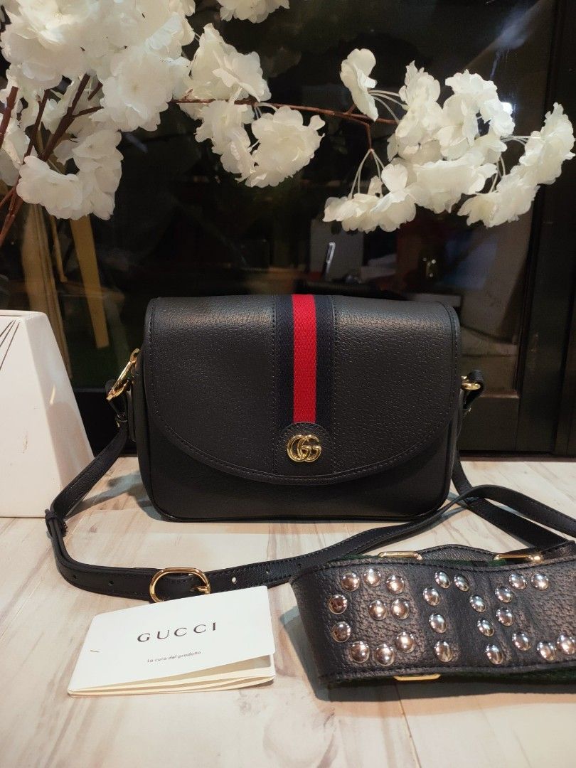 Japan Surplus Gucci cross body bag (Category: Luxury Bags & Wallets) located in Cebu City. Submitted by elcoleccion21 (Listing ID 1226862176, Image 1). Description: 🇯🇵 Japan Source 🇯🇵 No flaws Good as new 🇯🇵 quality GUARANTEED💯 🇯🇵 Real LEATHER 🇯🇵 Genuine Specs 🇯🇵 coded.