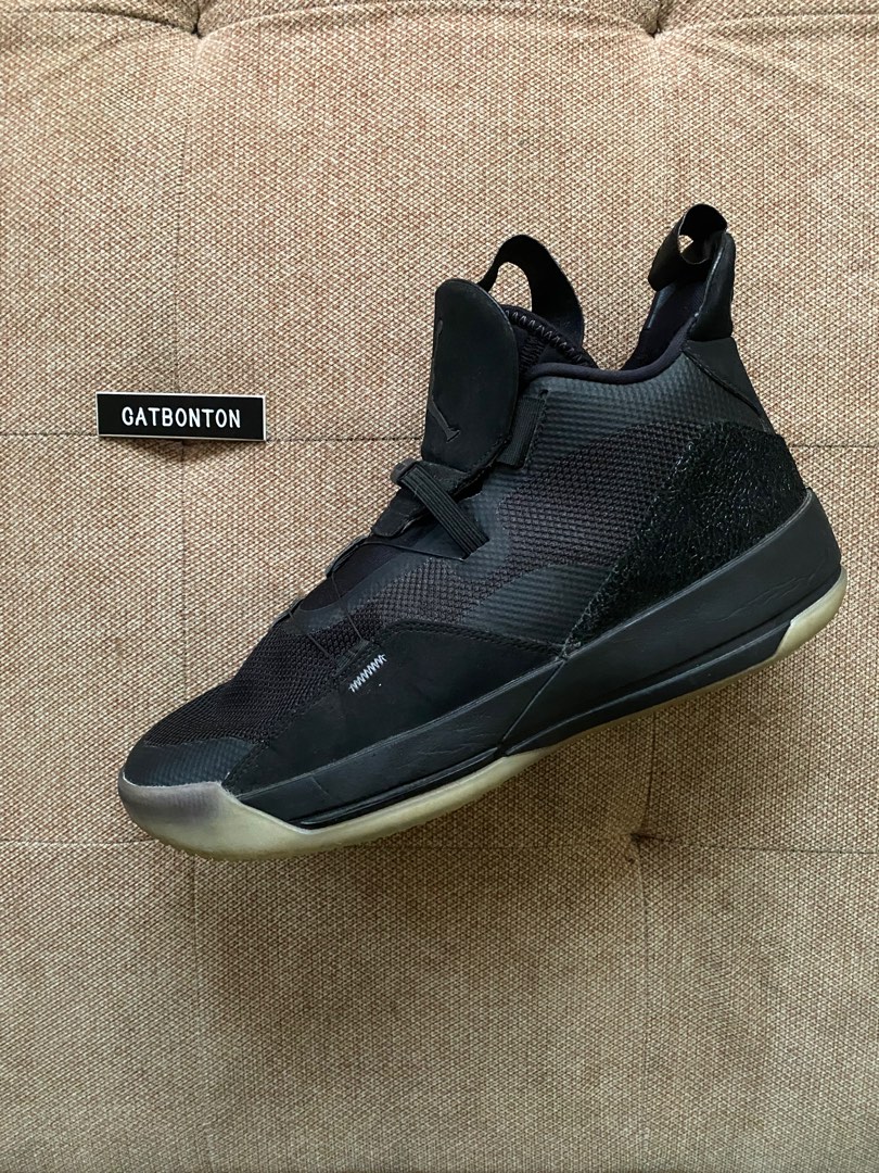 Jordan 33 top blackout on feet