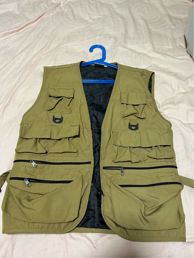 Mens khaki cheap cargo vest
