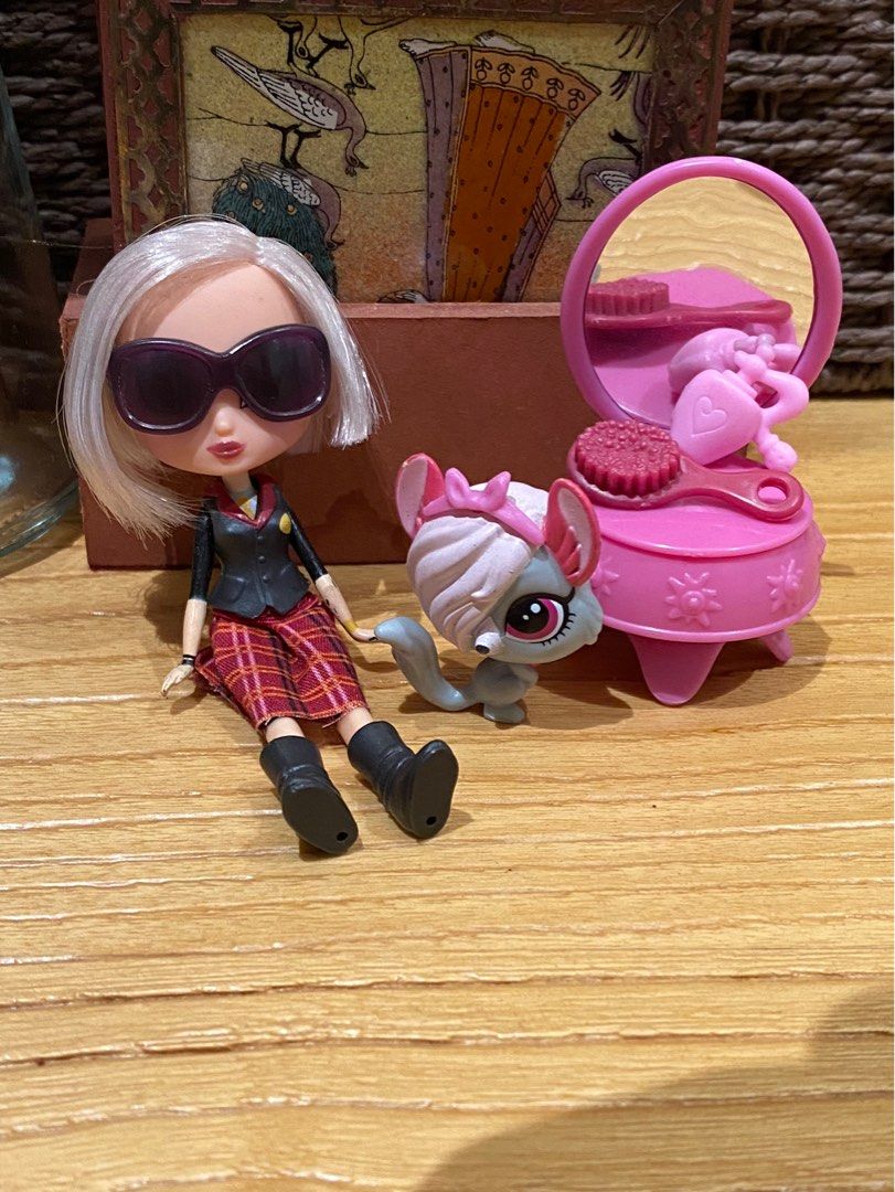 Littlest Pet Shop Style with an Edge Brittany Biskit