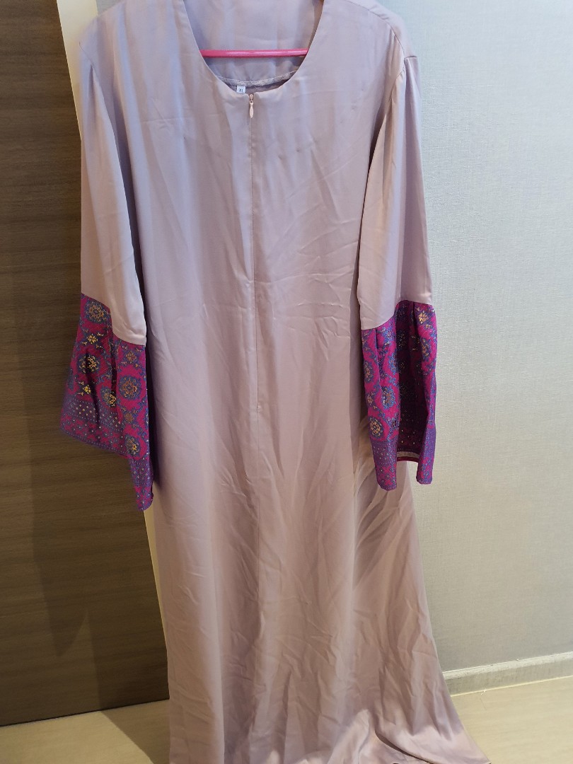 Long Jubah, Women's Fashion, Muslimah Fashion, Kaftans & Jubahs on ...