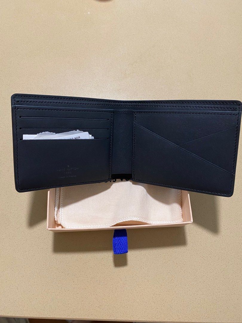 100% Legit] LV Louis Vuitton Multiple Wallet Monogram Shadow Leather  (M62901), Men's Fashion, Watches & Accessories, Wallets & Card Holders on  Carousell