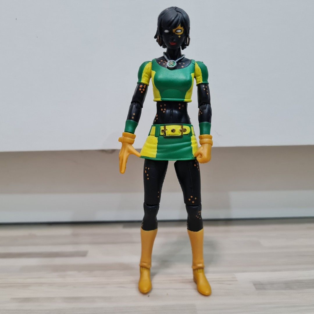 Marvel Legends Phoenix Rachel Summers Actionfigur - X-Men 15cm Mit 8 Zubehörteilen