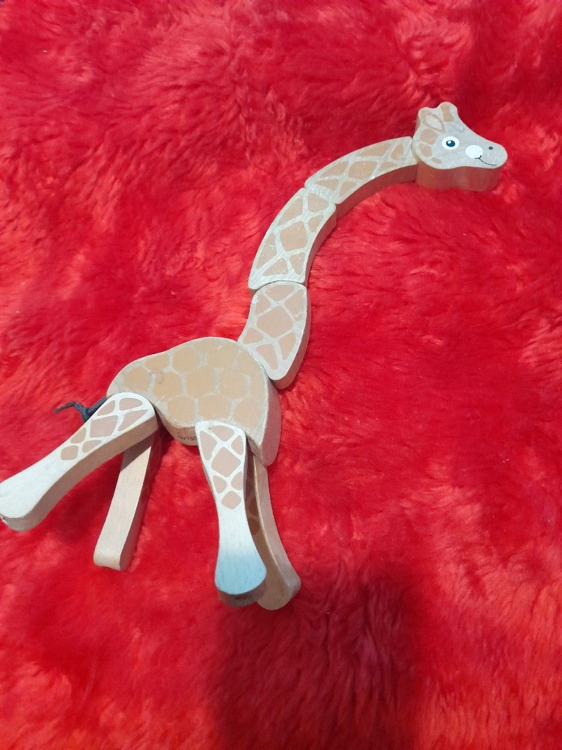 Melissa and doug shop giraffe grasping toy