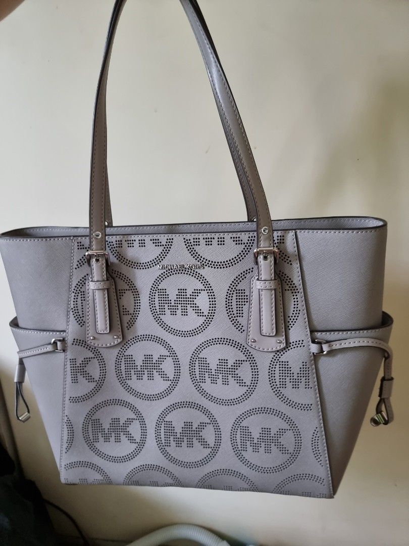 Michael kors hotsell voyager pearl grey