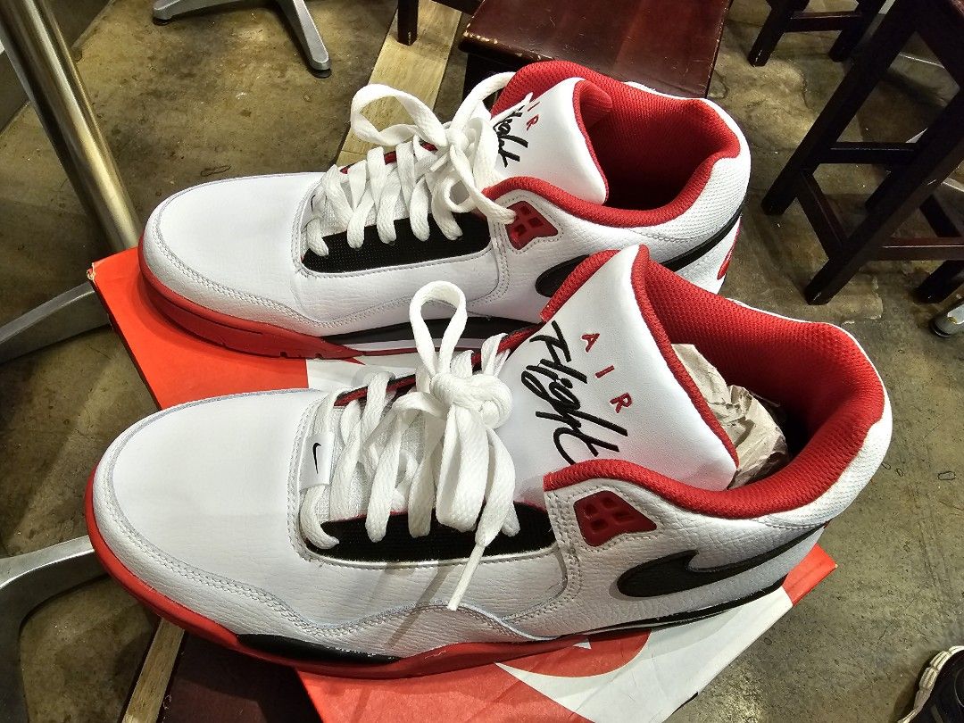 White discount red nike