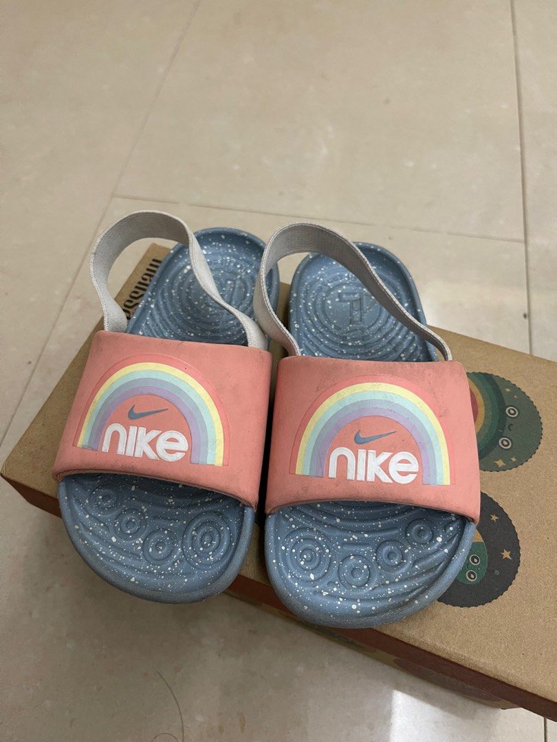 Nike sale sandals 9c