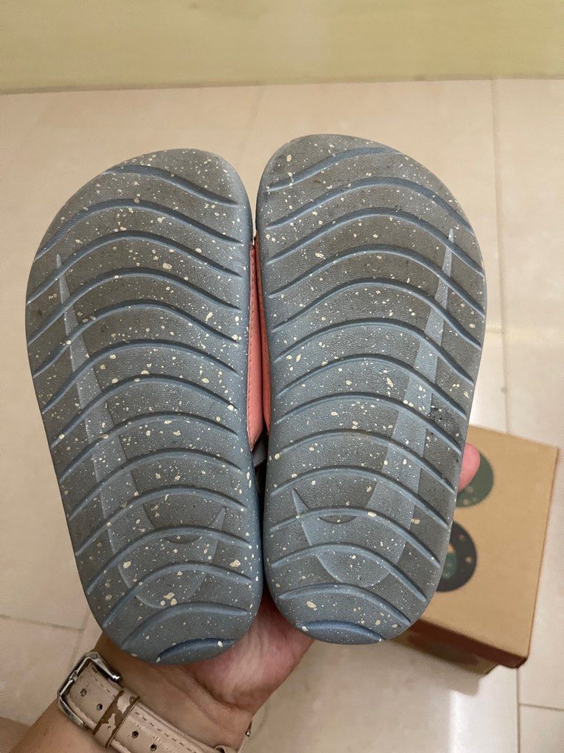 9c hotsell nike sandals