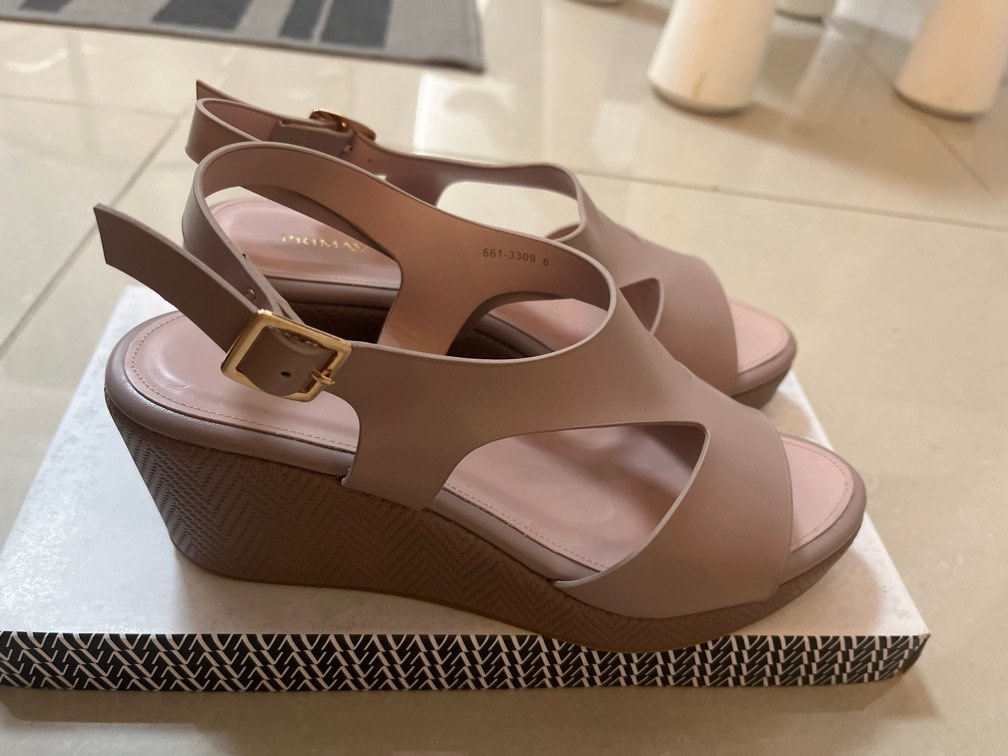 Pastel cheap pink wedges
