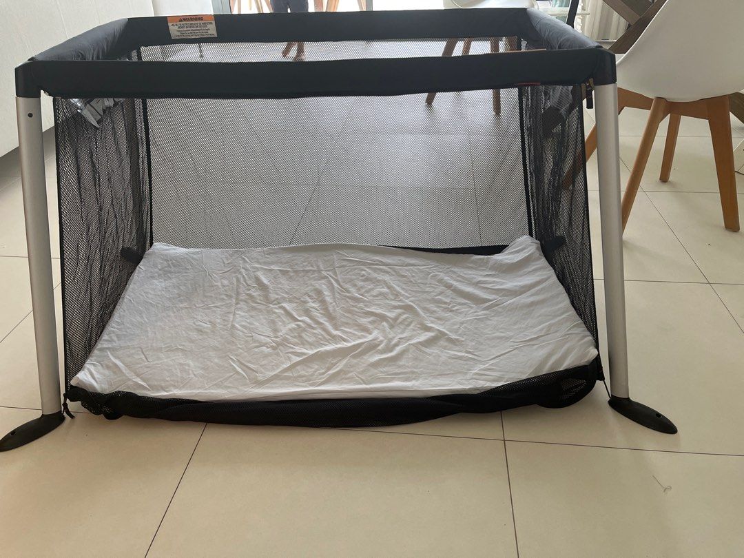 Phil and teds travel cot 2025 bassinet
