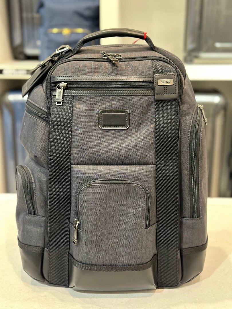 Tumi shaw deluxe brief pack discount
