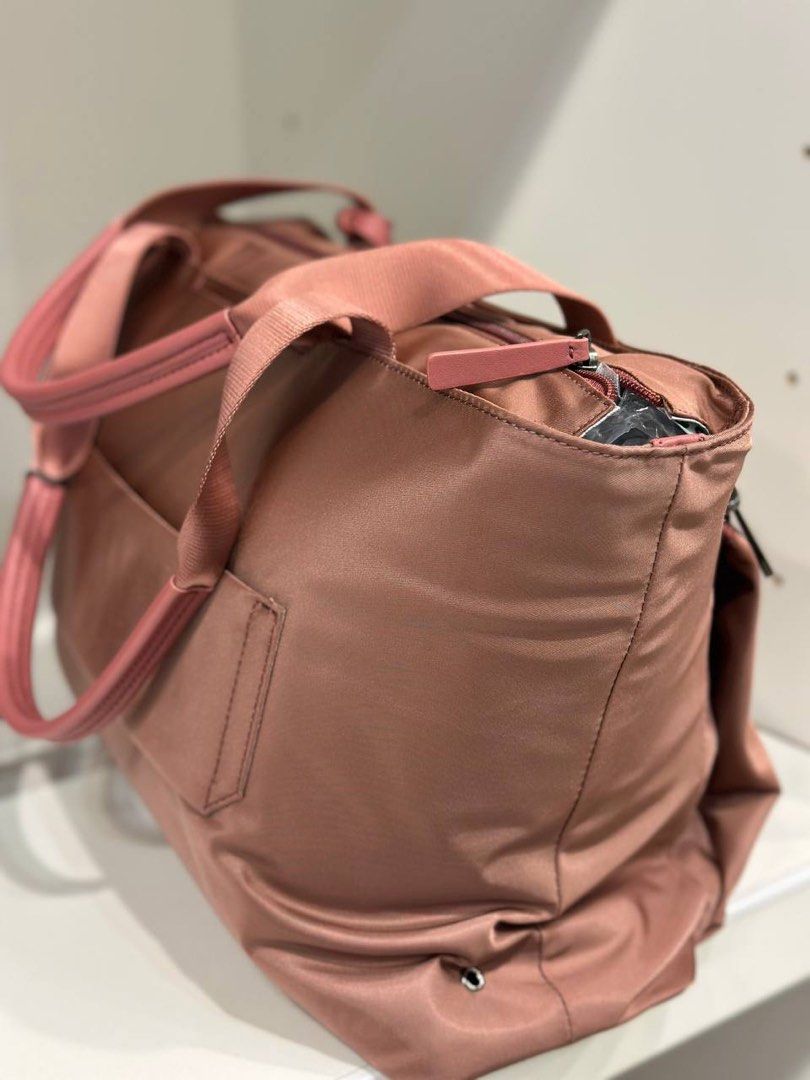 (PREORDER) TUMI MAGGIE TOTE, Women's Fashion, Bags & Wallets, Tote Bags