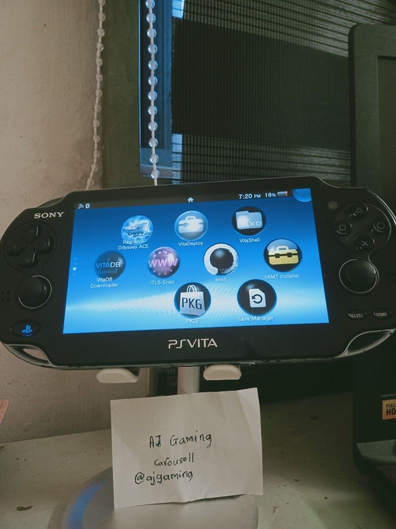 PS Vita 1K modded Henkaku 3.65 broken analog stick with 4GB Original