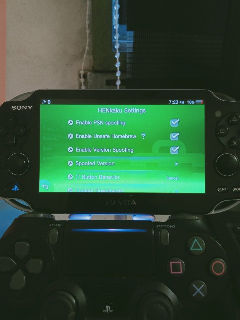 PS Vita 1K modded Henkaku 3.65 broken analog stick with 4GB Original