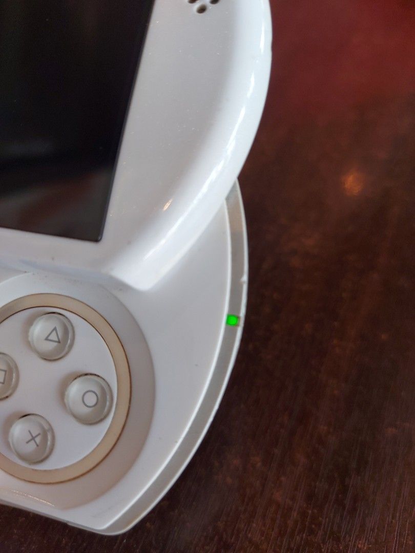 Psp go screen faulty (button dan sound function), Video Gaming, Video