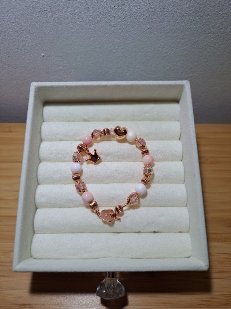 Queen bracelet online