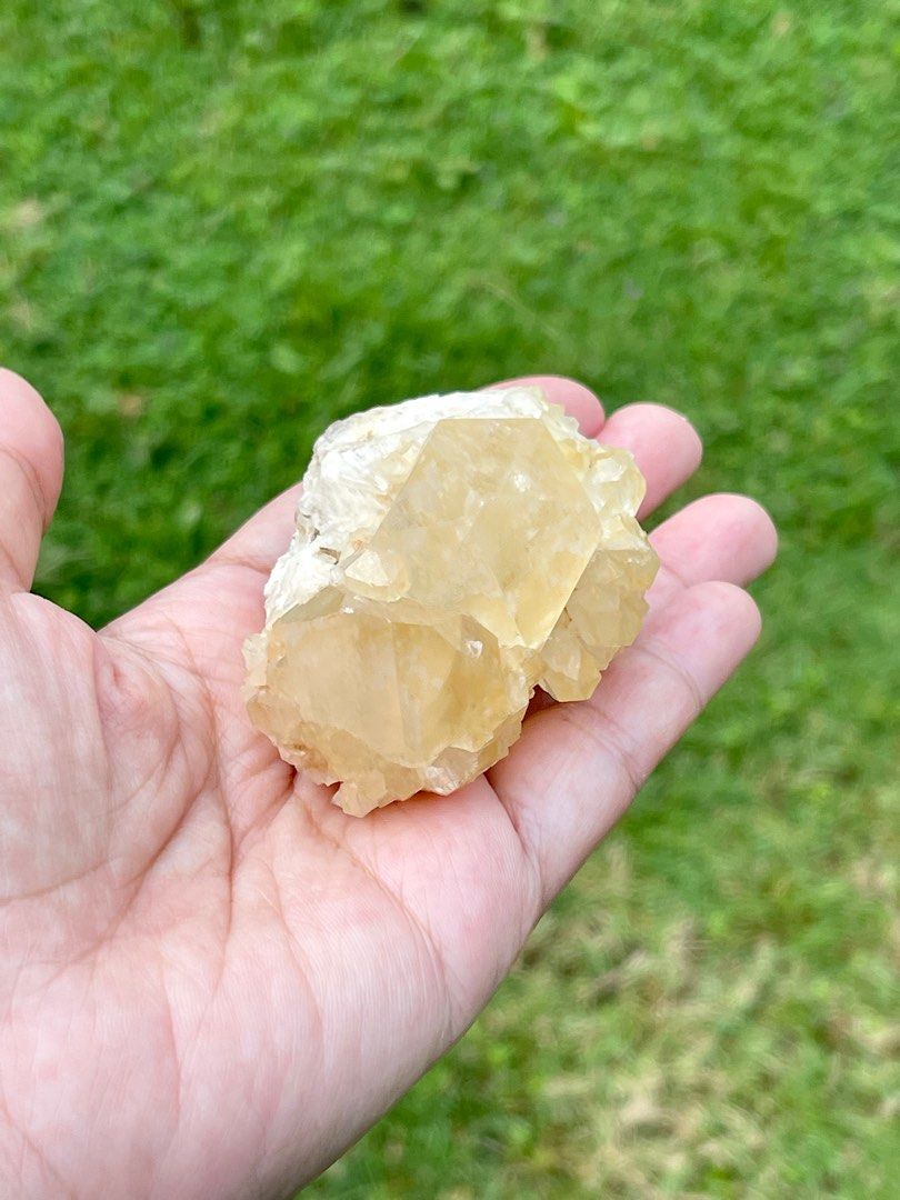 Raw best sale yellow quartz